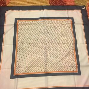 🏆 Polyester scarf